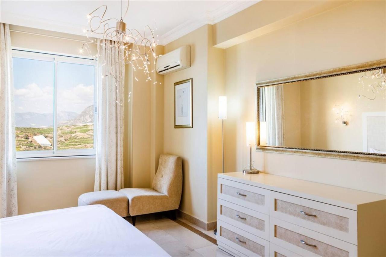 Goldcity Каргисак Екстериор снимка