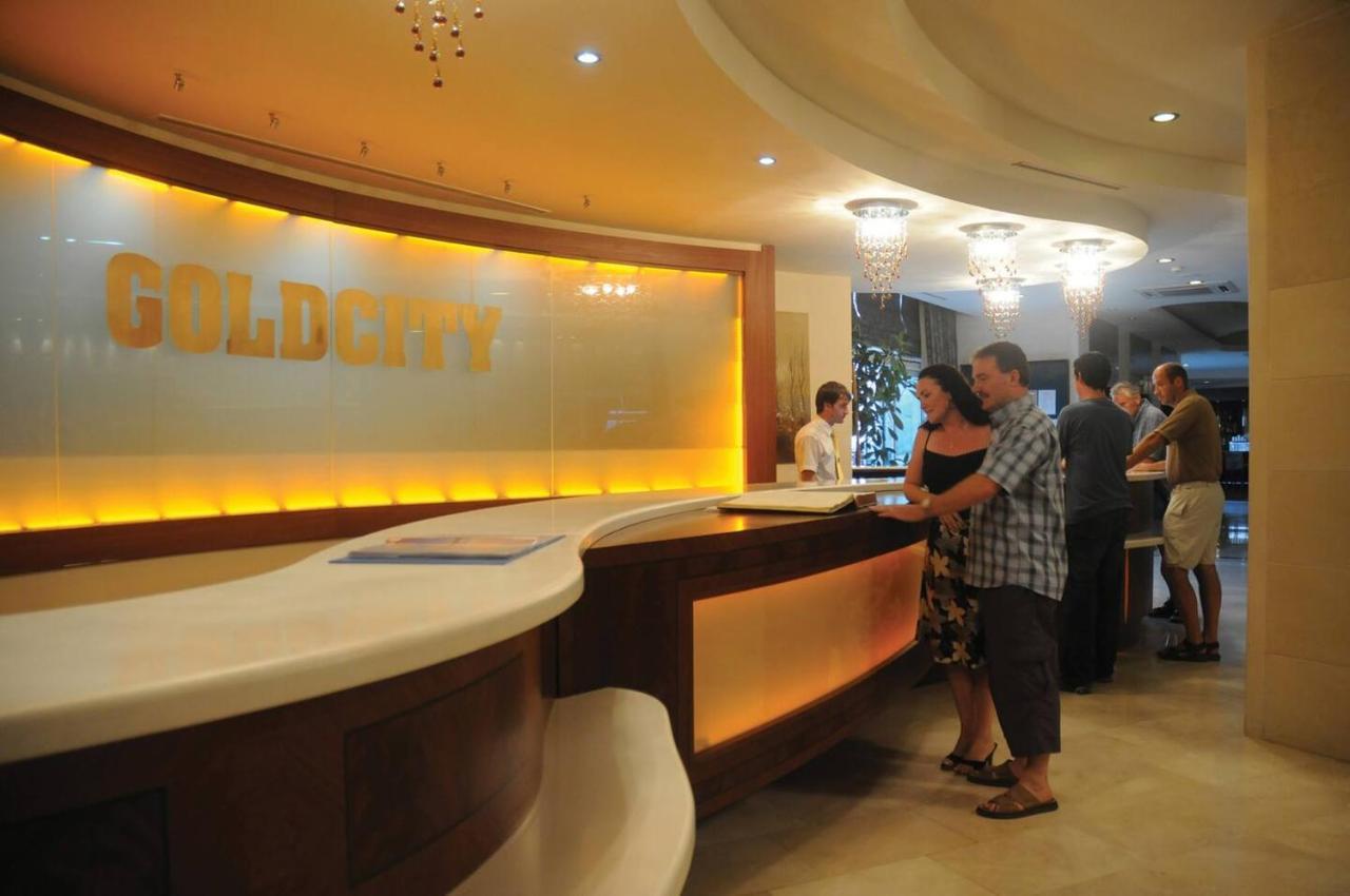 Goldcity Каргисак Екстериор снимка